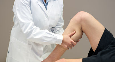 Příznivý vliv léčby peginterferonem α-2b a ribavirinem na osteosklerózu související s hepatitidou C