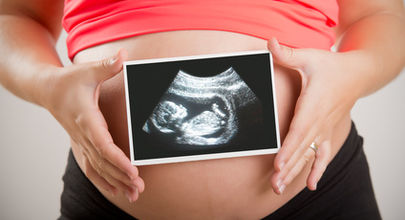 Byl by screening hepatitidy C v těhotenství nákladově efektivní? 